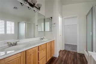 Photo #3: 2317488 Listing 