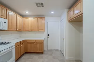 Photo #6: 2317488 Listing 