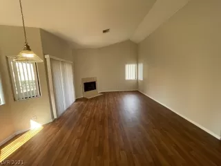 Photo #5: 2317490 Listing 