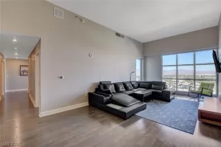 Photo #4: 2317508 Listing