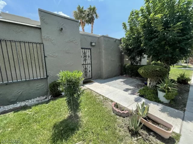 MLS: 2317513 Condo For Sale