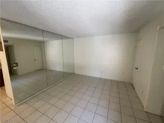 Photo #2: 2317513 Listing 