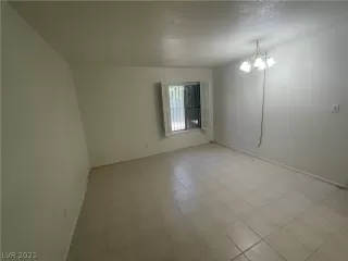 Photo #4: 2317513 Listing 