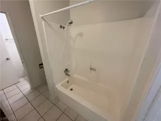 Photo #6: 2317513 Listing 