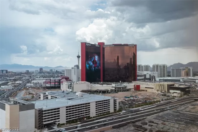 MLS: 2317514 Condo For Sale