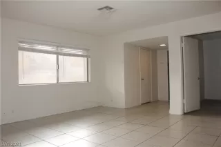 Photo #6: 2317516 Listing 