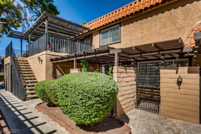 MLS: 2317548 Condo For Sale