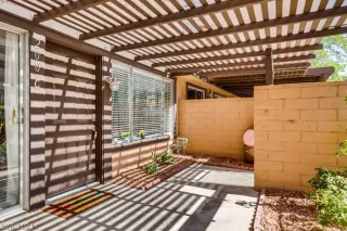 Photo #1: 2317548 Listing