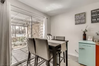 Photo #6: 2317548 Listing