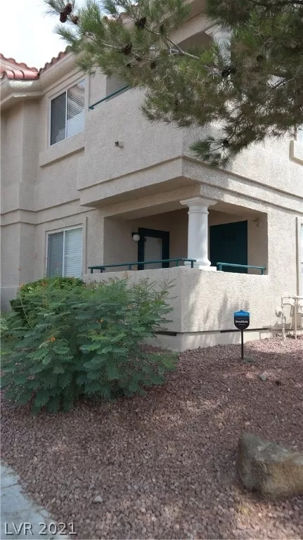 MLS: 2317570 Condo For Sale