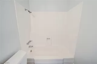 Photo #3: 2317590 Listing 