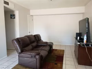 Photo #1: 2317591 Listing 