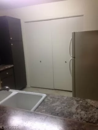 Photo #2: 2317638 Listing