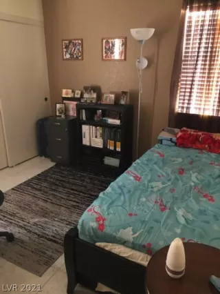 Photo #5: 2317638 Listing