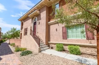 Photo #2: 2317660 Listing