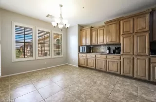 Photo #6: 2317660 Listing