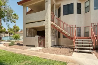 Photo #5: 2317676 Listing