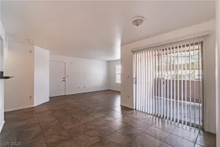 Photo #3: 2317734 Listing 