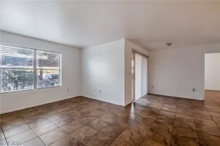 Photo #5: 2317734 Listing 