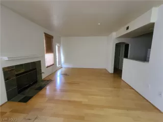 Photo #6: 2317749 Listing 