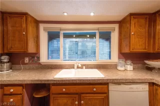 Photo #3: 2317767 Listing 