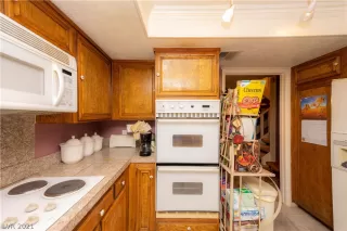 Photo #4: 2317767 Listing 