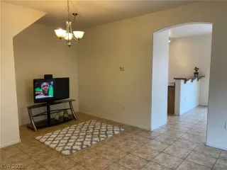 Photo #2: 2317795 Listing 