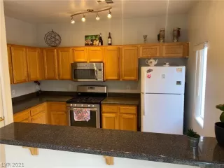 Photo #5: 2317795 Listing 