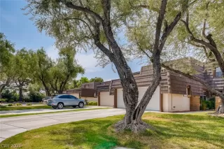 Photo #1: 2317802 Listing 