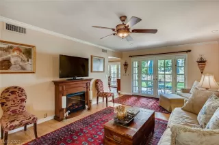 Photo #5: 2317802 Listing 