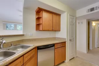 Photo #3: 2317805 Listing 