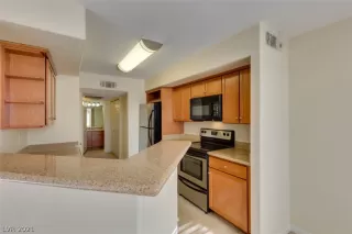 Photo #4: 2317805 Listing 