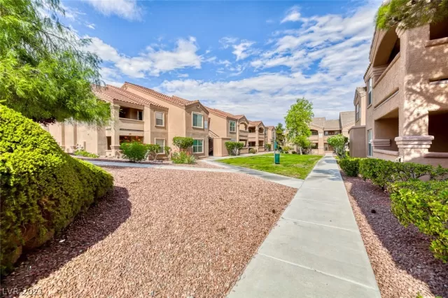 MLS: 2317807 Condo For Sale