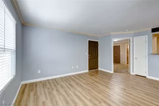 Photo #2: 2317807 Listing 