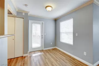 Photo #3: 2317807 Listing 