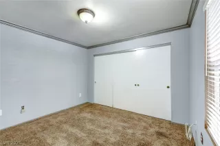 Photo #5: 2317807 Listing 