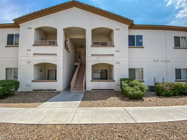 MLS: 2317813 Condo For Sale