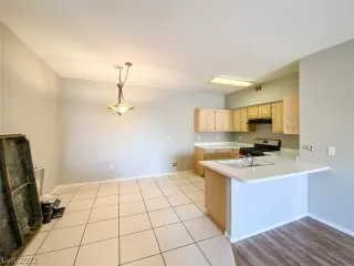 Photo #2: 2317813 Listing