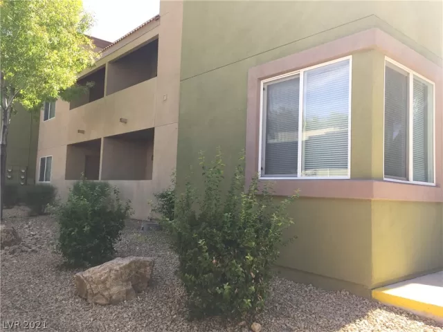MLS: 2317816 Condo For Sale