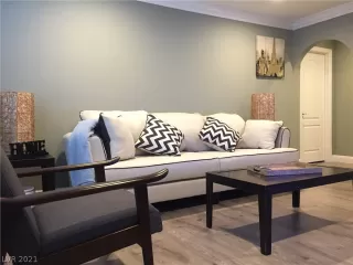 Photo #1: 2317816 Listing 