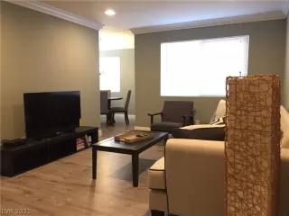 Photo #2: 2317816 Listing 