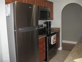 Photo #4: 2317816 Listing 
