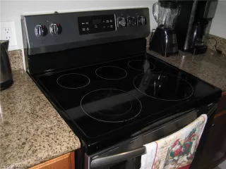 Photo #6: 2317816 Listing 