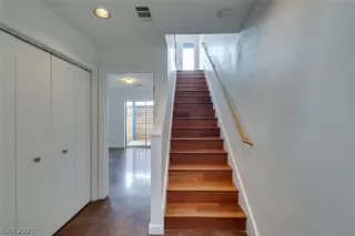 Photo #2: 2317820 Listing