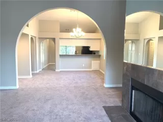 Photo #3: 2317847 Listing 