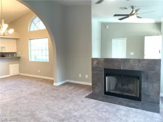 Photo #4: 2317847 Listing 