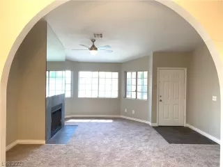 Photo #6: 2317847 Listing 