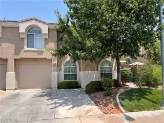 Photo #1: 2317869 Listing 