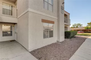 Photo #2: 2317872 Listing 