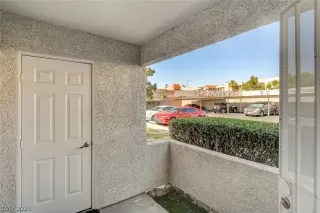 Photo #3: 2317872 Listing 